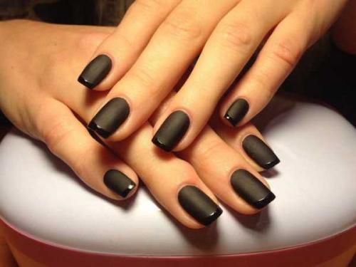 Матовый с глянцевым маникюр. Как сделать матовый маникюр: 2 популярные техники 16 Матовый с глянцевым маникюр. Как сделать матовый маникюр: 2 популярные техники 16