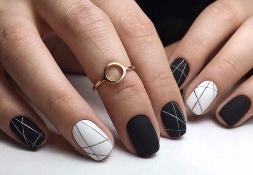 Маникюр черный с белым. Контрастный черно-белый маникюр 2019-2020: дизайн, трендовые новинки, последние тенденции