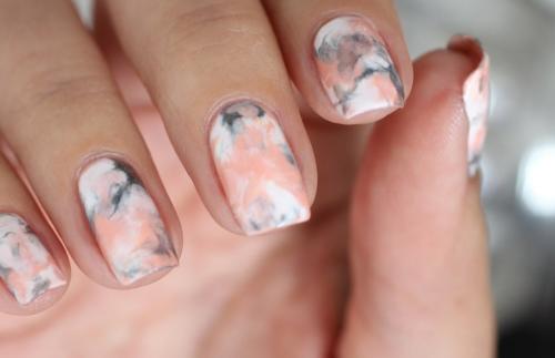 Темно розовый маникюр. Определяемся с дизайном