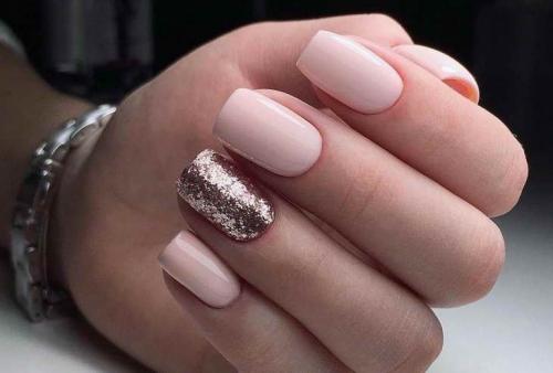 Маникюр черный с розовыми блестками. Особенности маникюра с блестками