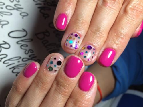 Темно розовый маникюр. Определяемся с дизайном