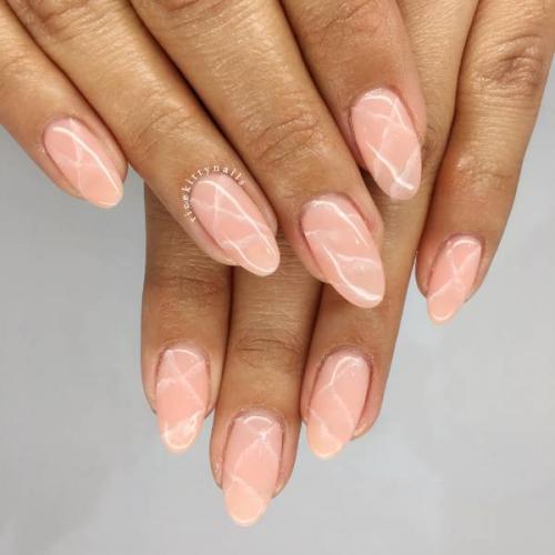 Маникюр под пудровое платье. Маникюр под серое платье: 20 идей