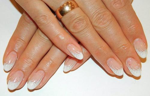 Нежный френч с блестками. Сверкающий френч с блестками: фото идеи маникюра + видео