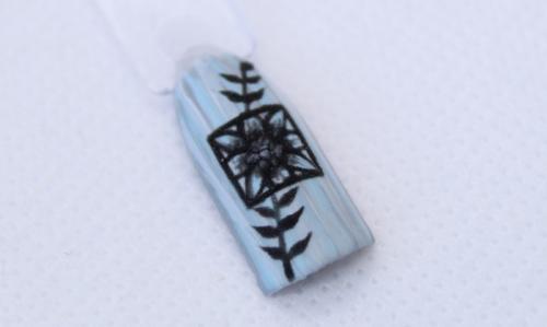 Маникюр серый с голубым. Серо-голубой маникюр: идея дизайна с цветочным принтом