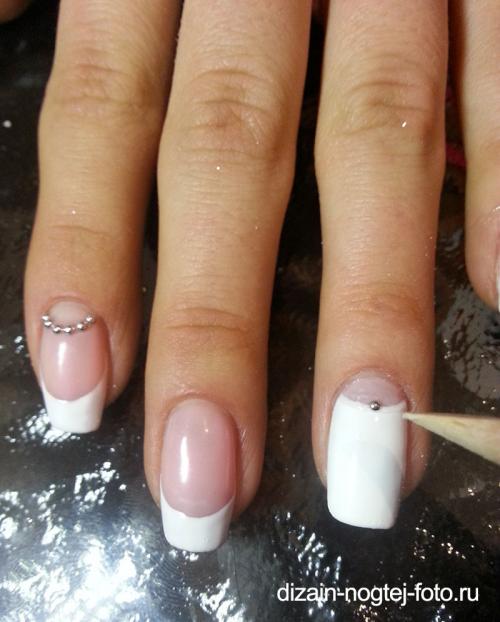 Цветной френч со стразами. Как сделать френч со стразами — мастер класс пошаговый