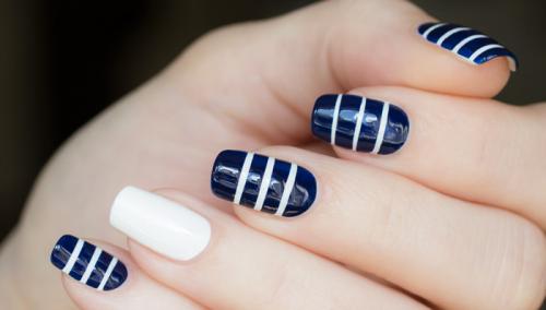 Дизайн ногтей под синее платье 14