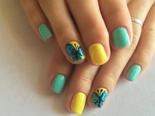 К сиреневому платью маникюр. Под однотонное 03