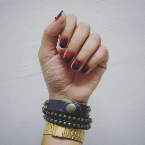 Маникюр к платью цвета марсала. Маникюр цвета марсала: 10 идей