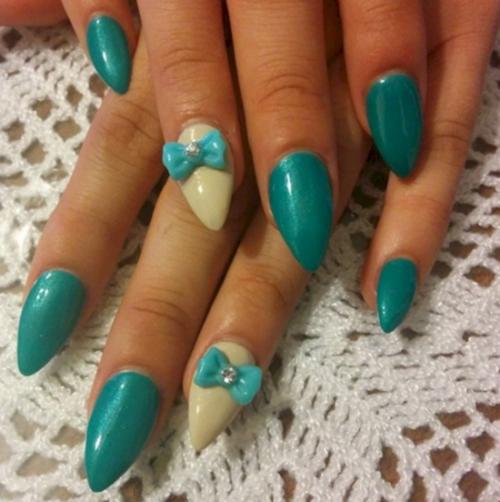 Маникюр на трапециевидные ногти. 