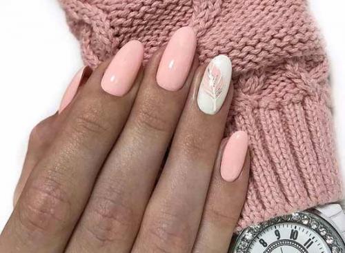 Розовый маникюр с блестками на безымянном пальце. Розовый маникюр с акцентом на безымянный палец: воплощение нежности