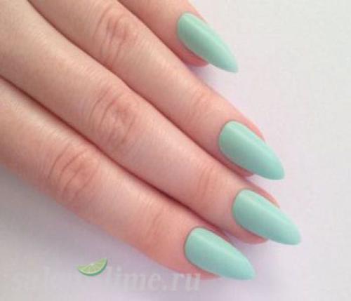 Маникюр бирюзовый с белым. Модные тенденции бирюзового маникюра в цветовых сочетаниях
