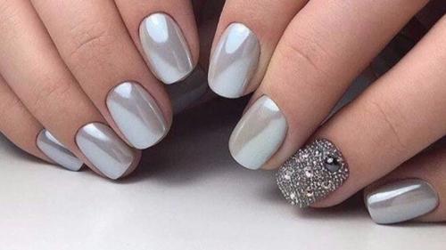 Маникюр к бордовому платью