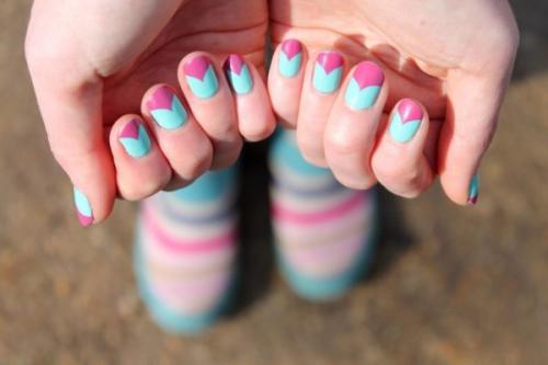 Ногти голубые с розовым. Основные правила выбора оттенка