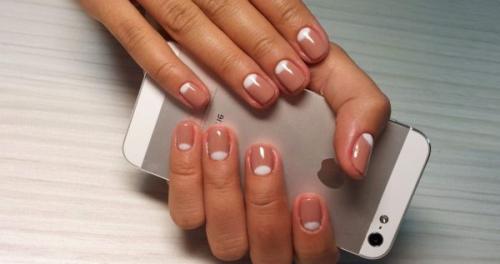 Маникюр на очень короткие ногти. Тренды для коротких ногтей