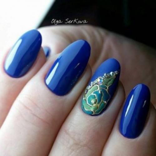 Дизайн ногтей синий с белым. Модный маникюр синий с белым: фото дизайна 2019-2020