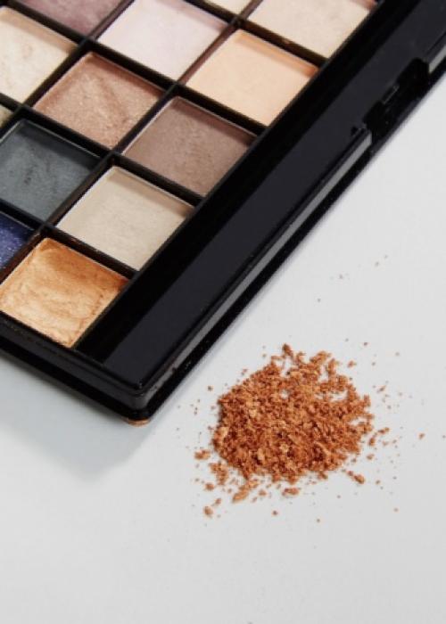 Красивый маникюр с камнями. Маникюр “жидкий камень” 08