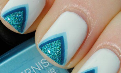 Темно синий маникюр с блестками. 23