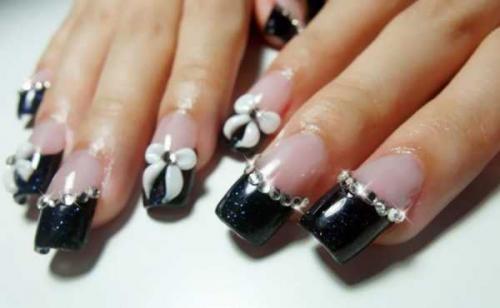 Маникюр под черное платье на короткие ногти. Виды маникюра под черное платье 03