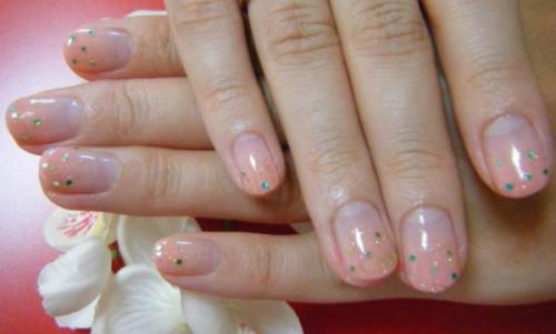 Маникюр на очень короткие ногти. Тренды для коротких ногтей