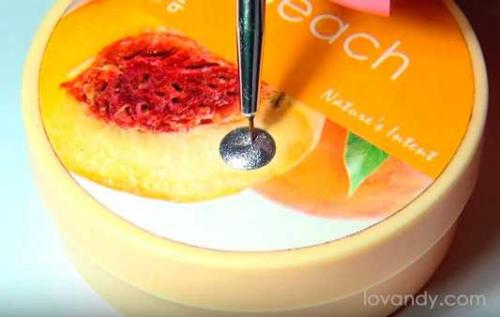 Маникюр лунный и френч. Как сделать идеальный лунный маникюр: инструкция по выполнению 04