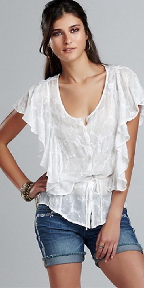 С чем носить прозрачную кружевную блузку. С чем носить кружевные блузки