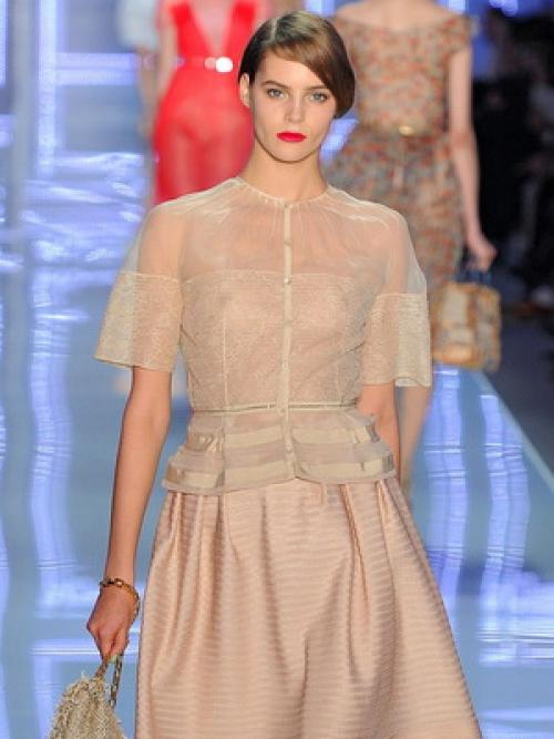 С чем носить черную прозрачную блузку. С чем носить блузку из прозрачной ткани 03 С чем носить черную прозрачную блузку. С чем носить блузку из прозрачной ткани 03