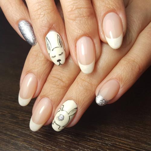 Белый френч с дизайном