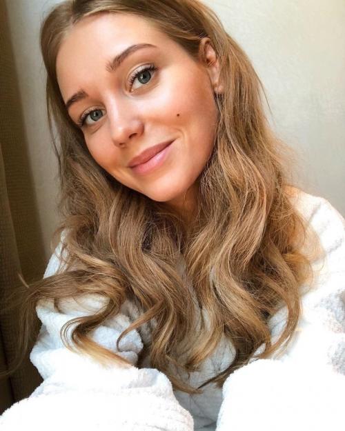 Звезды которые выглядят моложе своих лет. Вечно юные: отечественные знаменитости, которые выглядят моложе своего возраста