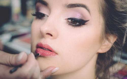 Естественный макияж на свадьбу. Свадебный макияж — 69 фото создания прекрасного образа шаг за шагом