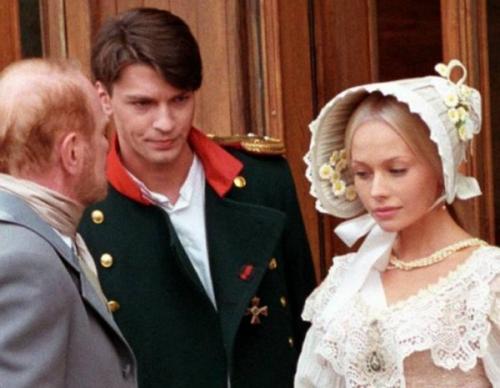 Елена корикова и даниил Страхов отношения. К чему приводит безрассудная любовь: тайный роман артистов Даниила Страхова и Елены Кориковой 04