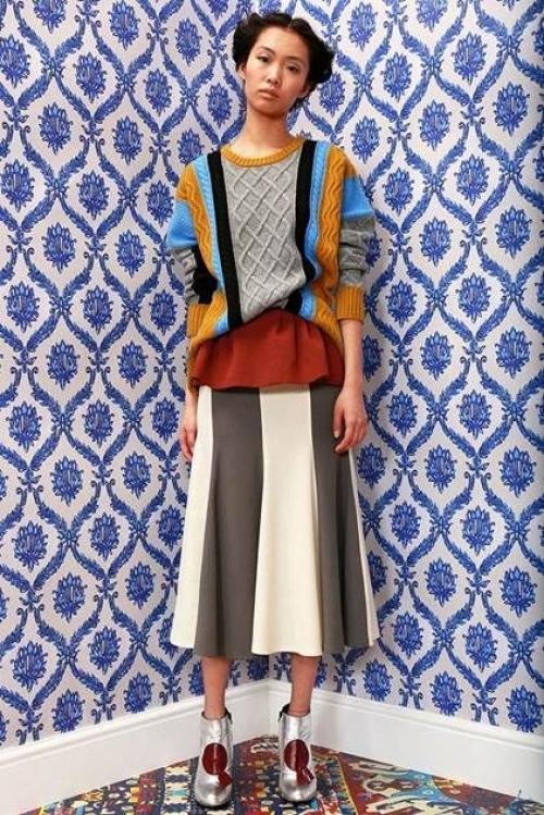 Объемный свитер с чем носить. Как носить объемный свитер