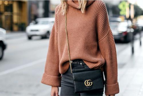 Как называется объемный свитер. Как называется большой свитер без размера, джемпер свободного кроя