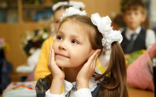 Лёгкие причёски на 1 сентября. Прически для девочек на 1 сентября в 2019 году