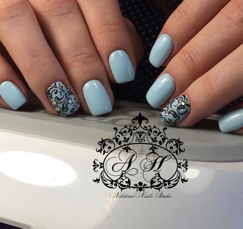 Голубые ногти 2019. Маникюр 2019 на длинные и короткие ногти в голубом цвете