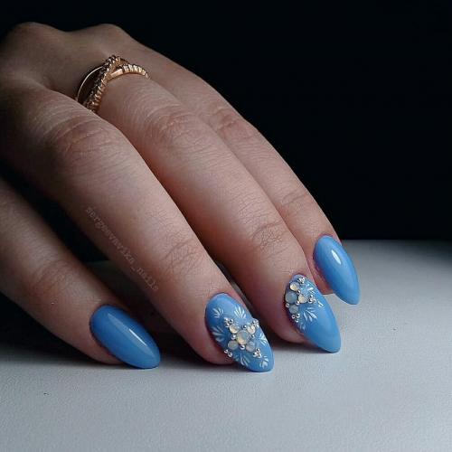 Голубые ногти 2019. Маникюр 2019 на длинные и короткие ногти в голубом цвете