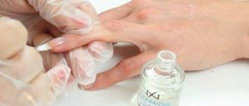 Как сделать френч без трафарета гель-лаком. Первый способ: френч при помощи трафаретов