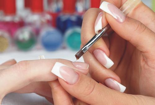 Сколько стоит наращивание ногтей. Сколько в среднем по России стоит наращивание ногтей