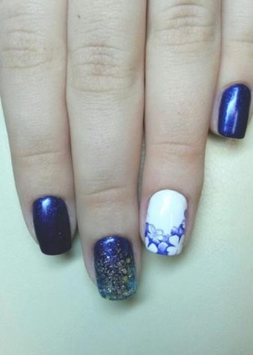 Как нарисовать на ногтях лаком цветок. Учимся рисовать обычным лаком 07