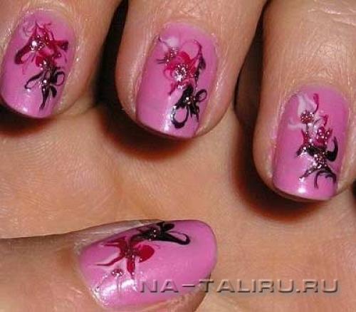 Цветочки на ногтях, как рисовать. Чем можно рисовать на ногтях? 09
