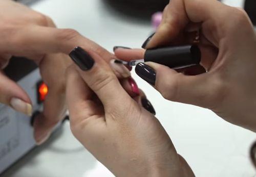 Можно на гель наносить гель лак. Как это сделать без ошибок