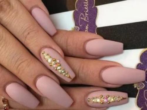 Как выглядят нарощенные ногти. Традиционные виды форм ногтей при наращивании