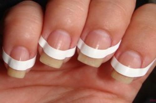 Френч с помощью полосок. Рисуем френч гель-лаком: используем полоски и трафареты 04