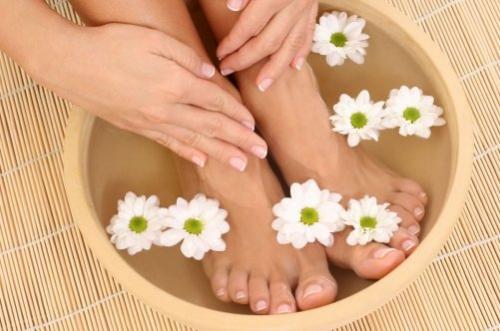 Точки на ногтях в виде дырочек. Причины и лечение наперстковидной (точечной) истыканности ногтей 03