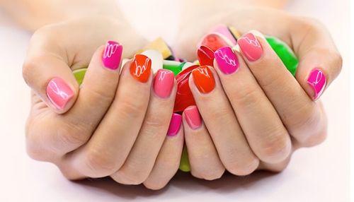 Можно ли наносить гель-лак на обычный гель. Можно ли гель-лак покрывать гелем: ответы профессионалов