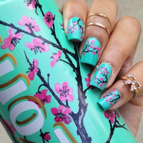 Простые рисунки на ногтях иголкой. Маникюр иголкой — подготовительный этап