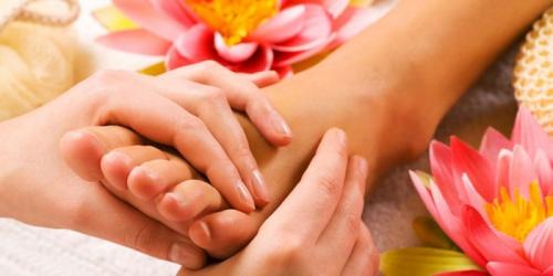 Темные пятна на ногтях ног. Что могут означать темные пятна на ногтях больших пальцев ног