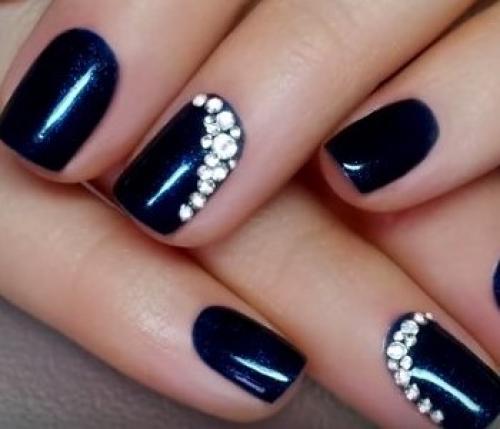 На что клеить стразы на ногти с обычным лаком. Прозрачный лак