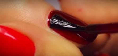 Гель лак наносить на гель. Как делается маникюр с помощью гель-лака