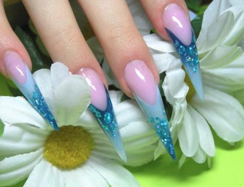 Какое наращивание ногтей держится дольше. Акриловое наращивание.