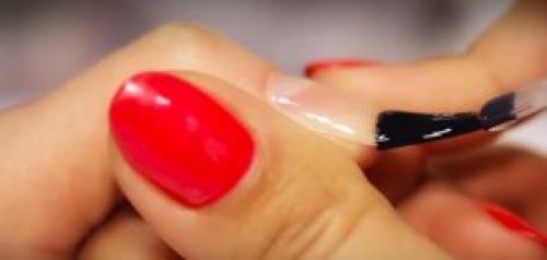 Гель лак наносить на гель. Как делается маникюр с помощью гель-лака